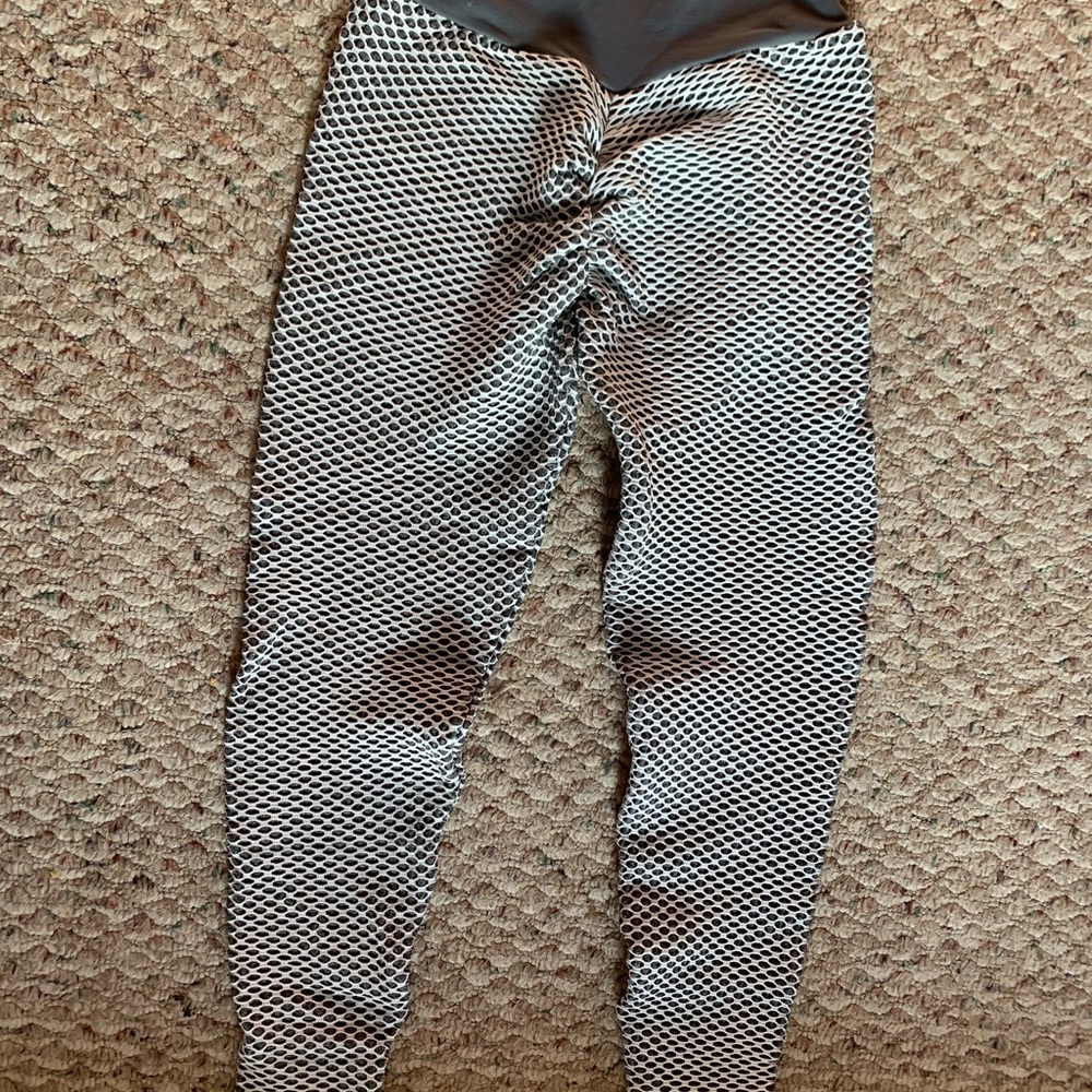 Butt lifting tiktok leggings